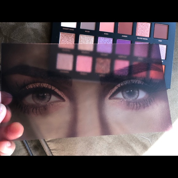 NIB NWT Huda Beauty Desert Dusk Eyeshadow Palette - Picture 4 of 16